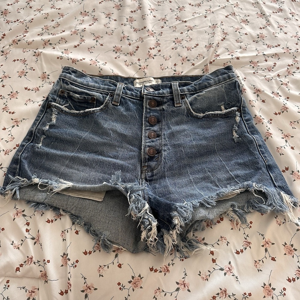 Abercrombie & Fitch Denim Distressed Shorts Coastal Cowgirl High Rise Size 27/4